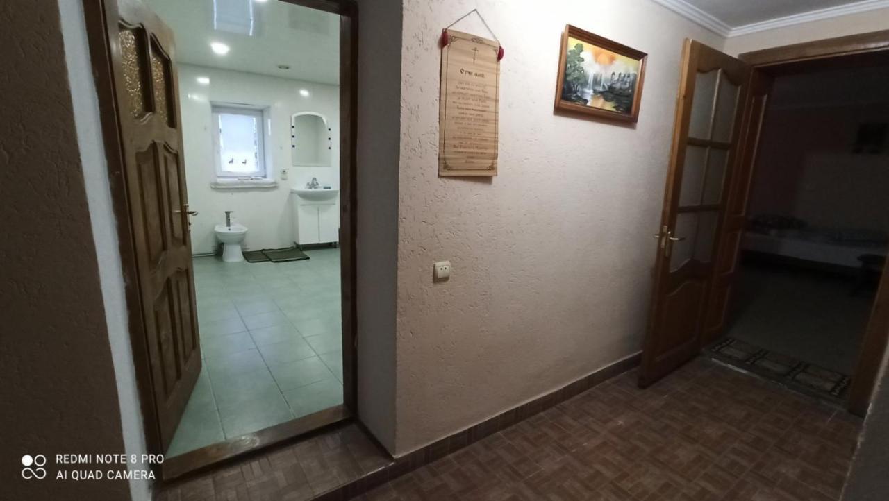 Ferienwohnung Valentyna Sapezhanka Exterior foto